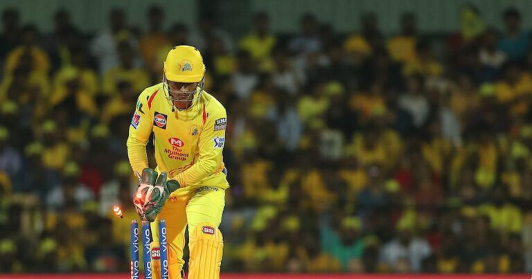 Viral  Video : Lightning Quick Stumping By Dhoni